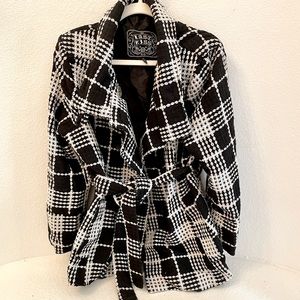 Last Kiss Black/White plaid jacket. Double breasted with belt. Size 2X.